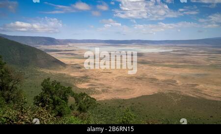 cratere di ngorongoro dal bordo della caldera in tanzania Foto Stock