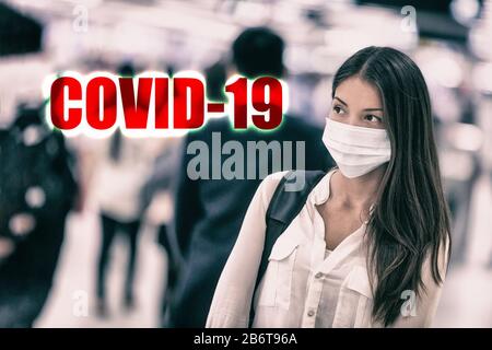 COVID-19 Nuovo virus Coronavirus che si diffonde dalla città di Wuhan, Cina. Donna asiatica che indossa la maschera chirurgica del virus con titolo di testo. Persone cinesi a piedi per lavorare alla stazione ferroviaria o all'aeroporto. Foto Stock