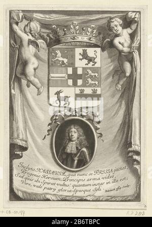 Hendrik Casimir II van Nassau-Dietz una cortina tenuta da due putti con una corona e le braccia Dove: Un medaglione ovale pende il ritratto di Enrico Casimir II, Principe di Nassau-Dietz (1657-1696), conte di Nassau-Dietz e governatore di Friesland e Groningen. Sotto il ritratto un testo latino in quattro regelle. Produttore : stampatore Gerard Edelinck (proprietà in elenco) Luogo di produzione: Francia (possibile) Datata: 1652 - 1707 caratteristiche Fisiche: Materiale per auto: Carta Tecnica: Engra (processo di stampa) dimensioni: Bordo della lastra: H 211 mm × W 148 mmOnderwerpWie Hendrik Casimir II, Conte di Nassau-Dietz Foto Stock