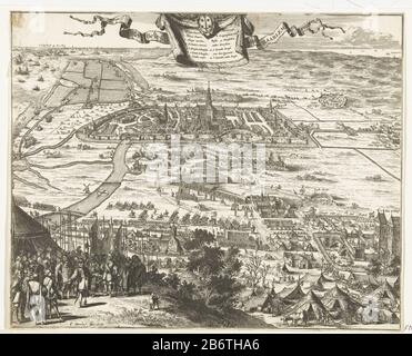 Het beleg van Haarlem, 1572-1573 Het Beleg van Haarlem (titel op Object) Panoramica dell'assedio della città di Haarlem con la zona circostante in una vista dall'alto. In primo piano, gli ufficiali spagnoli si sono lasciati in una tenda dell'esercito delle truppe spagnole. Tra questi c'è Don Frederick con una lettera in mano Dove: Al pubblico di Haarlem viene chiesto di arrendersi agli spagnoli. Casa destra di Kleef, i luoghi di Don Federico. Dietro i campi ritirare le truppe Haarlem. Un top di tela con le braccia di Haarlem e la leggenda 1-11 in Nederlands. Produttore : printmaker: Coenraet Decker (edificio elencato) i Foto Stock