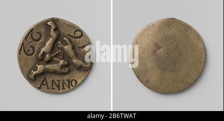Hoender-, konijn- en vogelverkoperscrilde van Amsterdam Eenzijdite che si spappenano. Voorzijde: Drie in driehoek geplaatste rennende hazen binnen omschrift. Keerzijde: Blanco fabbricante : anoniemPlats fabbricante: Amsterdam Dating: 1622 Materiale: Messing Techniek: Gieten dimensioni: D 3,5 cm. × g 147 gr Data: 1622 - 1622 Foto Stock