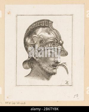 Hoofd van een man met helm Hoofd van een man met helm Object Type : prent Objectnummer: RP-P-OB-38.463Catalogusreferentie: Lorenzetti 7 Iscrizioni / Merken: Collector's mark , vero, gestempeld: Lugt 240 Produttore : Pentmaker: Anton Maria i Zanetti (vermeld op object)Plats manufacture: Italië Dating: 1690 Materiale Fisico: 1757 - ETS: Papier Techniek: Etsen dimensioni: Plaatand: H 99 mm × b 78 mm Oggetto: Casco testa (umano) Foto Stock