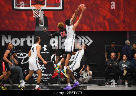 Sierra Canyon Trailblazers avanti Ziaire Williams (1) durante un CIF state Open Division Southern Regional finale partita di basket liceo contro Etiwanda, martedì 10 marzo 2020, a Northridge, California, USA. (Foto di IOS/Espa-Images) Foto Stock