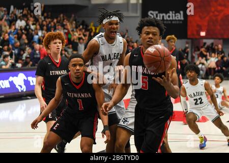 Sierra Canyon Trailblazers avanti Ziaire Williams (1) durante un CIF state Open Division Southern Regional finale partita di basket liceo contro Etiwanda, martedì 10 marzo 2020, a Northridge, California, USA. (Foto di IOS/Espa-Images) Foto Stock