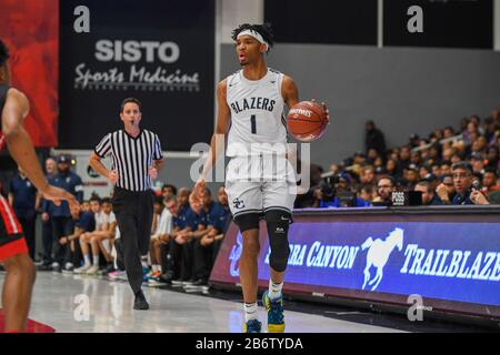 Sierra Canyon Trailblazers avanti Ziaire Williams (1) durante un CIF state Open Division Southern Regional finale partita di basket liceo contro Etiwanda, martedì 10 marzo 2020, a Northridge, California, USA. (Foto di IOS/Espa-Images) Foto Stock