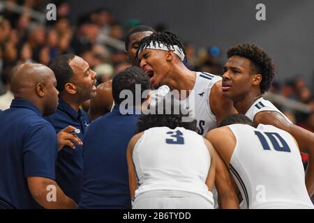 Sierra Canyon Trailblazers avanti Ziaire Williams (1) durante un CIF state Open Division Southern Regional finale partita di basket liceo contro Etiwanda, martedì 10 marzo 2020, a Northridge, California, USA. (Foto di IOS/Espa-Images) Foto Stock