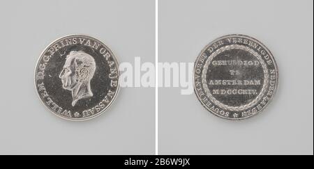 Inhuldiging te Amsterdam van Willem Frederik, prins van Oranje als souverein vorst Zilveren Penning. Voorzijde: Borststuk uomo binnen omschrift. Keerzijde: Opschrift binnen omschrift fabbricante : Hendrik LagemanPlats fabbricazione: Nederland dating: 1814 Materiale: Zilver Techniek: Slaan dimensioni: D 2,3 cm. × g 69 gr Soggetto: Inhuldiging van prins Willem Frederik als souverein vorstBevrijding van Nederland (1813)Wanneer: 1814-03-30 - 1814-03-30 Foto Stock