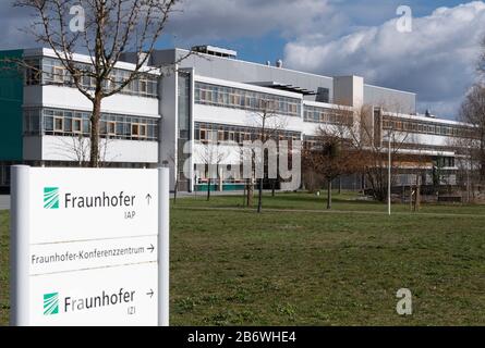 Potsdam, Germania. 11th Mar, 2020. Il Fraunhofer Institute for Applied Polymer Research (IAP) di Potsdam-Golm. Credito: Soeren Stache/dpa-Zentralbild/ZB/dpa/Alamy Live News Foto Stock