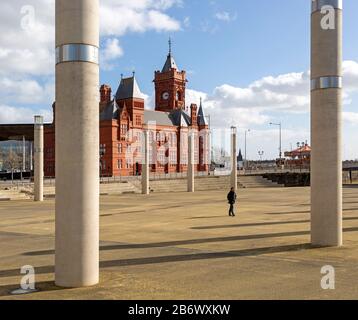 Edificio Pierhead 1897 Architetto William Frame, Cardiff Railway Company, Cardiff Bay, Galles, Regno Unito - Stile Rinascimentale Francese-Gotico Foto Stock
