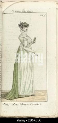 Journal des Dames et des Modes, Costume Parisien, 1805, An 13 (589) Tablier-Robe Bonnet-Chapeau Vrouw naar rechts, in een 'Tablier-Robe' met enoreen me kraag tot net onder de kin (Collerette plissé) het Op hoofd een 'Bonnet-Chapeau' met een paarse strik. Lange witte handschoenen. De prent maakt deel uit van het modetijdschrift Journal des Dames et des Modes, uitgegeven door Pierre de la Mésangère, Parijs, 1797-1839 fabbricante : prentmaker: Anoniemuitgever: Pierre de la Mésangère dating: 1805 Physical kenmerken: Gravure, met de hand gekleurd Material: Techneuked (Techniedre) Foto Stock