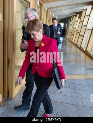 Edimburgo, Regno Unito. 12th Mar, 2020. Nella foto: Nicola Sturgeon MSP - Primo Ministro della Scozia e leader del Partito Nazionale Scozzese (SNP). Scene dei Primi Ministri interrogazioni al Parlamento scozzese la prima settimana del processo dell'Ex primo Ministro - Alex Salmond, e tensioni aa in corso a Holyrood. Credito: Colin Fisher/Alamy Live News Foto Stock