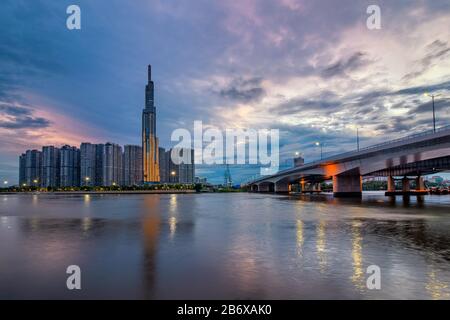 Landmark 81 è un grattacielo molto alto nella città di ho Chi Minh, Vietnam Foto Stock