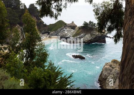 Mcway Falls a Big sur Foto Stock