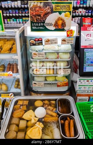 Giappone, Honshu, Tokyo, Mini Market Display Di Take-Away Fast Food Foto Stock