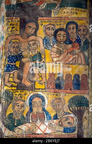 Discesa dalla croce e Entombment di Cristo, tela pittura nella chiesa ortodossa Abreha wa Atsbaha, regione di Gheralta, Tigray, Etiopia Foto Stock
