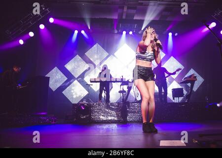 Copenaghen, Danimarca. 02nd, febbraio 2014. La cantante e cantautrice inglese Ellie Goulding si esibisce in un concerto dal vivo a Tap1 a Copenhagen. (Photo Credit: Gonzales Photo - Rod Clemen). Foto Stock