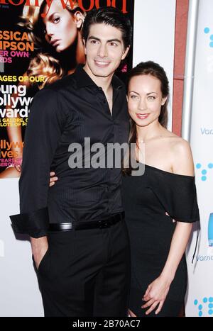 Brandon Routh e Courtney Ford ai Young Hollywood Awards annuali della 8th rivista Hollywood di Hollywood, che si sono tenuti al Henry fonda Music Box Theatre di Hollywood, California. L'evento si è svolto domenica 30 aprile 2006. Photo by: SBM / PictureLux - All Rights Reserved - file Reference N° 33984-2922SBMPLX Foto Stock