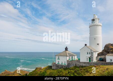 Vista del faro di Start Point durante il giorno d'estate a Devon, South England Foto Stock