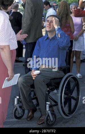 Austin Texas USA, agosto 2001: Greg Abbott, giustizia della Corte Suprema del Texas, ora in esecuzione per il procuratore generale del Texas. ©Bob Daemmrich Foto Stock