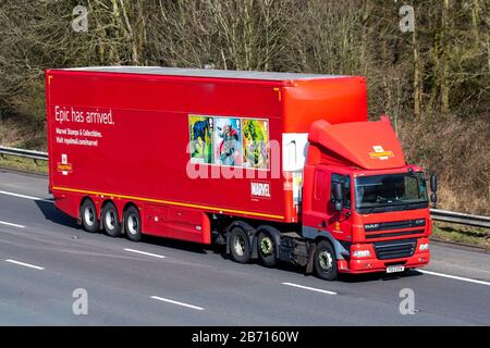 Royal Mail HGV trasporto veicoli, camion, trasporto, camion, cargo cargo carrier, veicolo DAF CF, industria europea del trasporto commerciale, M6 'Epic è arrivato' a Manchester, Regno Unito Foto Stock