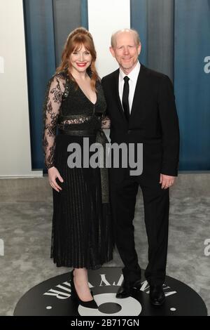 2020 Vanity Fair Oscar Party segue gli Oscar 92nd presso il Wallis Annenberg Center for the Performing Arts di Beverly Hills, California, il 9 febbraio 2020. Con: Bryce Dallas Howard, Ron Howard Dove: Beverly Hills, California, Stati Uniti Quando: 10 Feb 2020 Credit: Sheri Determan/Wenn.com Foto Stock