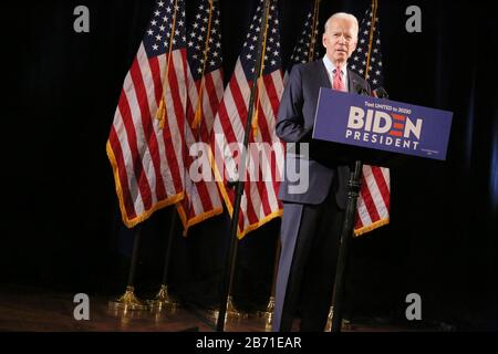 Wilmington, DE, Stati Uniti. 12th Mar, 2020. :Ex Vice President, Joe Biden dando un discorso sulla lotta contro Coronavirus all'Hotel Du Poet a Wilmington, Delaware 12 marzo 2020 Credit: : Star Shooter/Media Punch/Alamy Live News Foto Stock