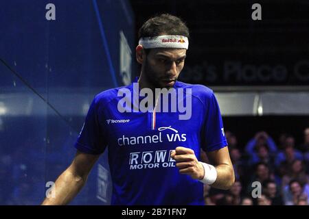 Londra, Regno Unito. 12th Mar, 2020. Mohammed El Shorbagy d'Egitto celebra la sua vittoria contro Tarek Momen d'Egitto. St. James's Place Canary Wharf Classic 2020 Squash, giorno 5 presso l'East Wintergarden di Canary Wharf, Londra il giovedì 12th marzo 2020 pic by Steffan Bowen/Andrew Orchard sports photography/Alamy Live News Credit: Andrew Orchard sports photography/Alamy Live News Foto Stock