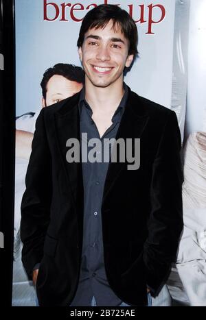 Justin Long alla prima mondiale del 'The Break-Up' tenuto al Mann Village Theatre di Westwood, California. L'evento si è svolto lunedì 22 maggio 2006. Photo by: SBM / PictureLux - All Rights Reserved - file Reference N° 33984-3684SBMPLX Foto Stock