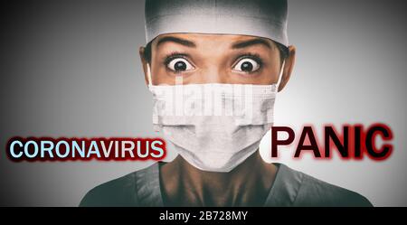 Titolo del testo DI PANICO del coronavirus sopra il medico spaventato che ha paura di epidemia del virus della corona indossare la maschera facciale come misura protettiva preventiva per la pandemia in ospedale. Billboard segno divertente concetto medico. Foto Stock