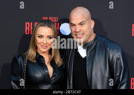 10 marzo 2020, Westwood, CA, USA: Los ANGELES - 10 MARZO: Amber Nicole Miller, Tito Ortiz alla Premiere ''Bloodshot'' al Village Theatre il 10 marzo 2020 a Westwood, Ca''Bloodshot' (Credit Image: © Kay Blake/ZUMA Wire) Foto Stock