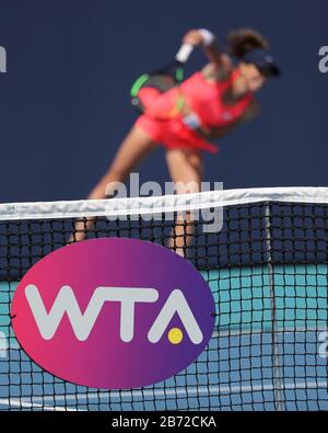 Miami GARDENS, FL - MARZO 13: Miami Open Tennis Match annullato a causa dello scoppio di coronavirus il 13 Marzo 2020 a Miami Gardens, Florida. People: Atmosphere Credit: Storms Media Group/Alamy Live News Foto Stock