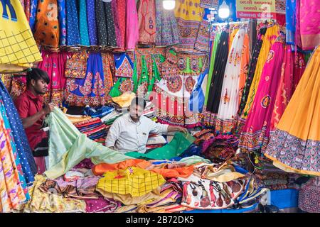 Legge Giardino Notte Mercato Ahmedabad Gujarat India Foto Stock