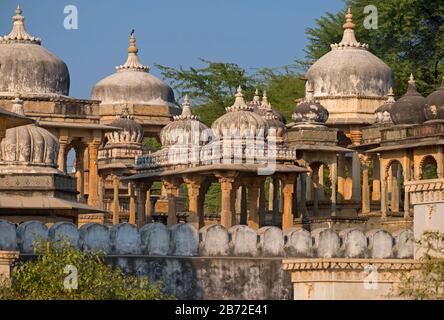 Ahar cenotafs reale Udaipur Rajasthan India Foto Stock