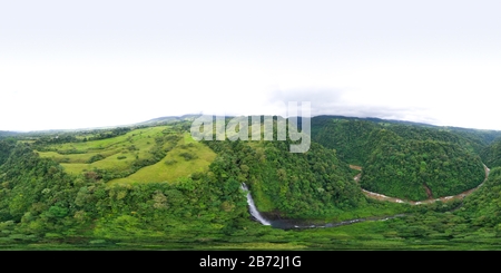 Visualizzazione panoramica a 360 gradi di Catarata Pozo Azul Bajos Del Toro