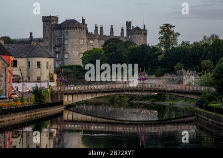 Il bellissimo Castello di Kilkenny in Irlanda Foto Stock