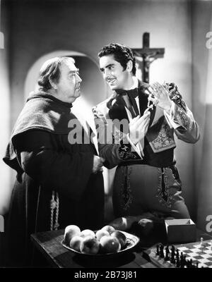 Eugene PALLETTE come Fray Felipe e TYRONE POTERE come Diego Vega aka Zorro NEL MARCHIO DI ZORRO 1940 regista ROUBEN MAMOULIAN romanzo Johnston McCulley Twentieth Century Fox Foto Stock