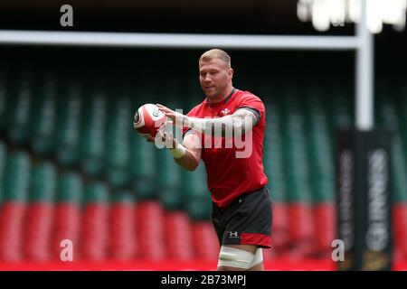 Cardiff, Regno Unito. 13 Marzo 2020. Ross Moriarty of Wales in azione durante i capitani di rugby del Galles corrono al Principality Stadium di Cardiff, nel Galles del Sud venerdì 13 marzo 2020 la squadra si prepara per la prossima gara di campionato Guinness Six Nations contro la Scozia domani. PIC di Andrew Orchard/Alamy Live News Foto Stock