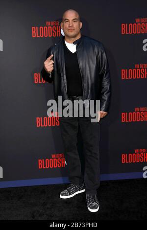 Los Angeles, California. 10 Marzo 2020. Tito Ortiz agli arrivi per BLOODSHOT Premiere, Regency Village Theatre - Westwood, Los Angeles, CA 10 marzo 2020. Credit: Priscilla Grant/Everett Collection/Alamy Live News Foto Stock