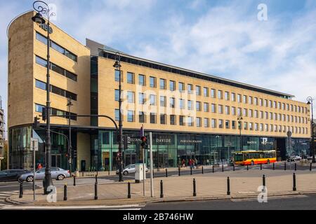 Varsavia, Mazovia / Polonia - 2019/10/26: Ethos Office building risviluppato da Kulczyk Silverstein Proprietà nel 2017- precedentemente ING Real Estate Foto Stock