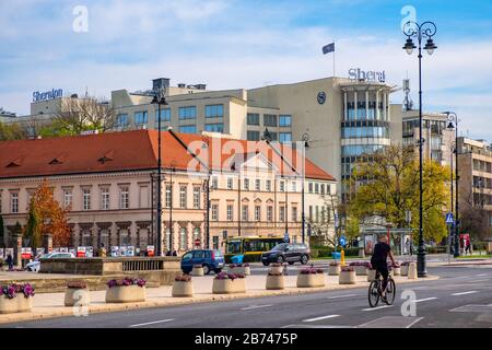 Varsavia, Mazovia / Polonia - 2019/10/26: Istituto di Varsavia per l'edificio principale dei sordi - Instutut Gluchoniemych - presso la Piazza delle tre croci Foto Stock