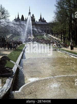 JARDIN-LA CASCADA NUEVA CON AGUA. POSIZIONE: PALACIO REAL-JARDINES. LA GRANJA. SEGOVIA. SPAGNA. Foto Stock