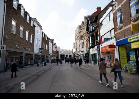 Oxford, Oxfordshire, Regno Unito 03 09 2020 Acquirenti su Queen Street a Oxford Regno Unito Foto Stock