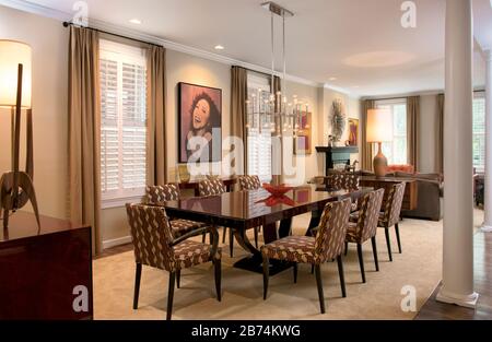 Moderno set da pranzo di metà secolo Foto Stock