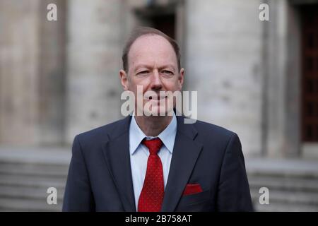 Il partito avvia la campagna elettorale dell'UE con il presidente Martin Sonneborn, su 23.04.2019 [traduzione automatica] Foto Stock