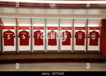 Cabina della squadra con i tricots, stadio di Anfield del FC Liverpool, il 02.03.2019. [traduzione automatica] Foto Stock