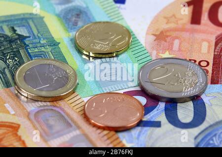 Banconote e monete in euro, Unione europea Foto Stock