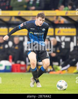 Luca KILIAN (SC Paderborn) è il primo professionista della Bundesliga ad essere infettato con la corona. Archivio foto: Luca KILIAN (PB) azione, calcio 1.Bundesliga, 16° giorno di partita, Borussia Monchengladbach (MG) - SC Paderborn 07 (PB) 2: 0, il 18 dicembre 2019 a Borussia Monchengladbach/Germania. Â | utilizzo in tutto il mondo Foto Stock