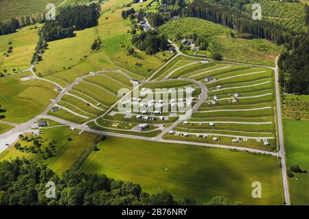 , Camping and Leisure Park Brilon in Sauerland, 27.06.2011, vista aerea, Germania, Nord Reno-Westfalia, Sauerland, Brilon Foto Stock