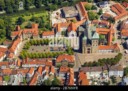 , città vecchia di Osnabrueck con la Cattedrale di San Pietro in Piazza della Cattedrale, 01.08.2012, vista aerea, Germania, bassa Sassonia, Osnabrueck Foto Stock