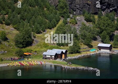 Centro Noleggio Canoa, Flam Village, Sognefjorden, Western Fjords, Norvegia, Scandinavia Foto Stock